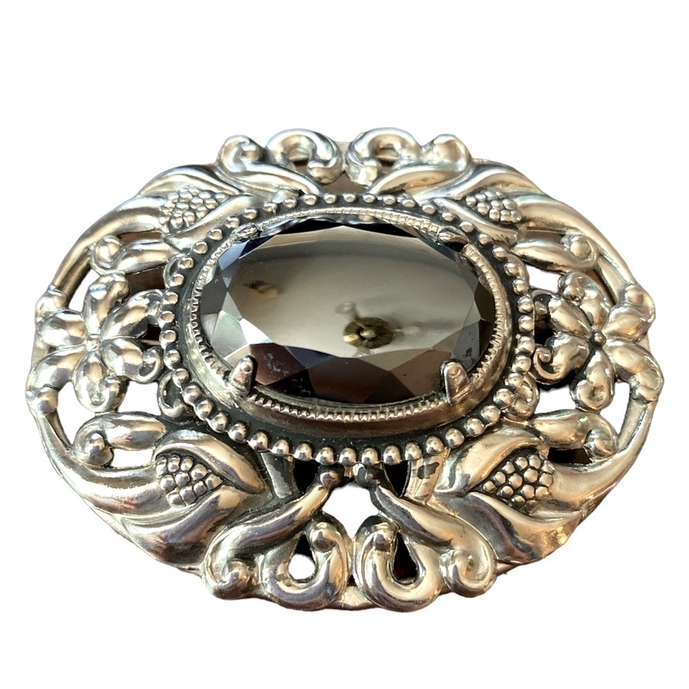 Brooch silver plated black onyx ? Center. #12-13